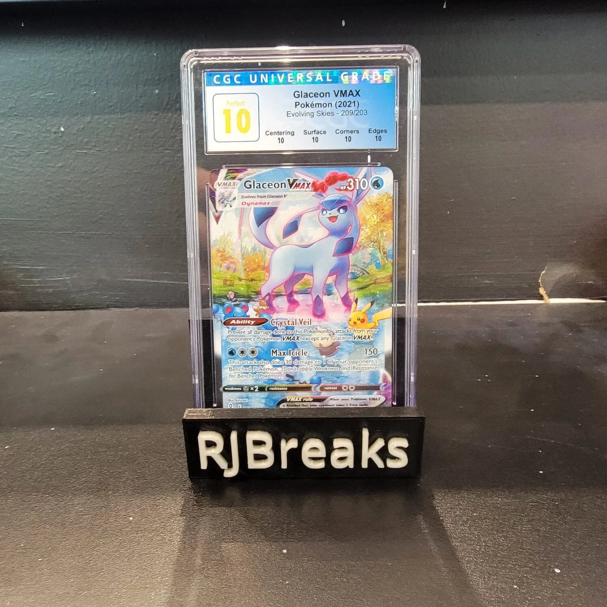 Pokemon TCG Evolving Skies Glaceon VMax Alt Art 209/213 CGC PERFECT 10 POP 9!